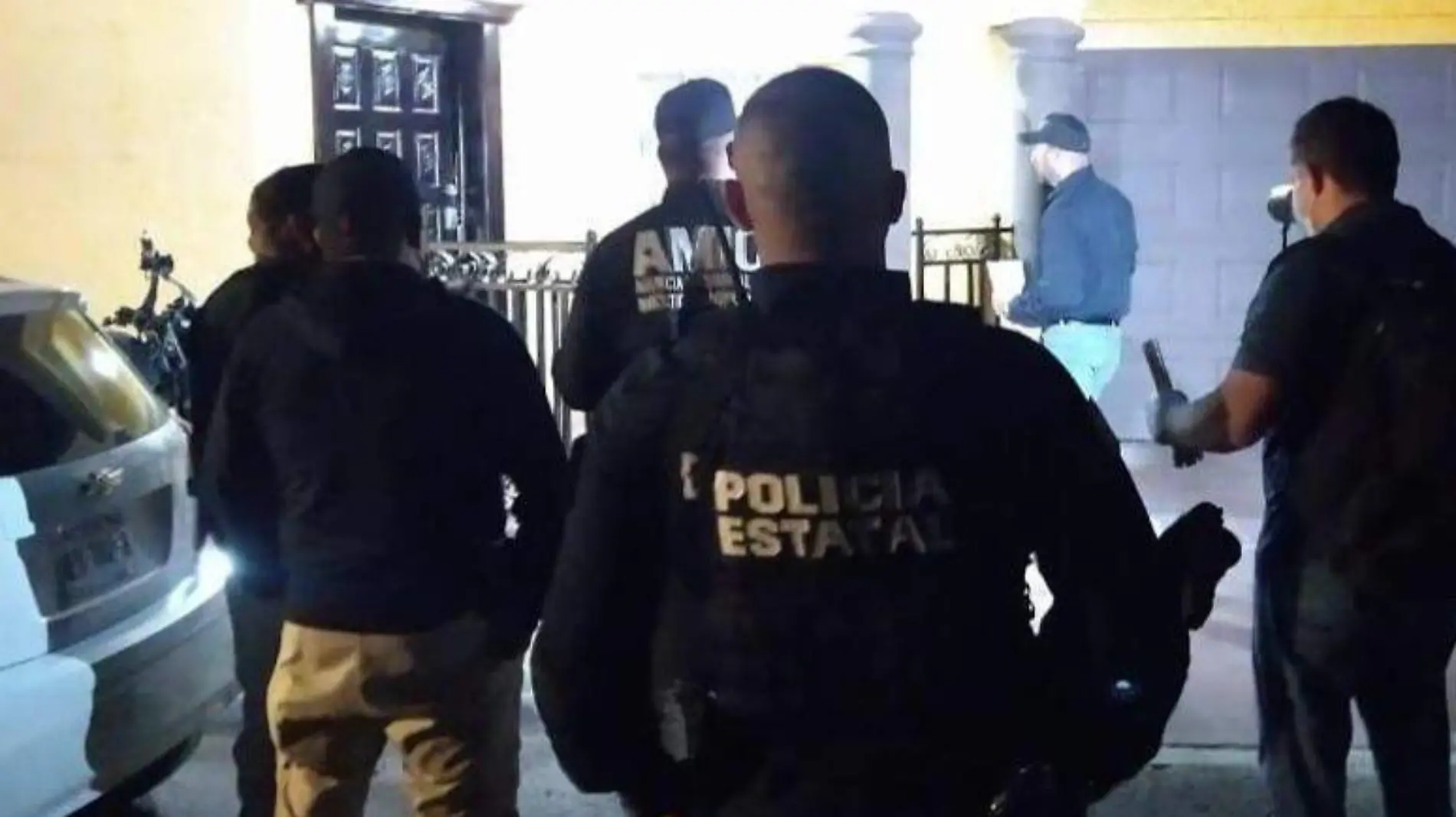 policías en Caborca